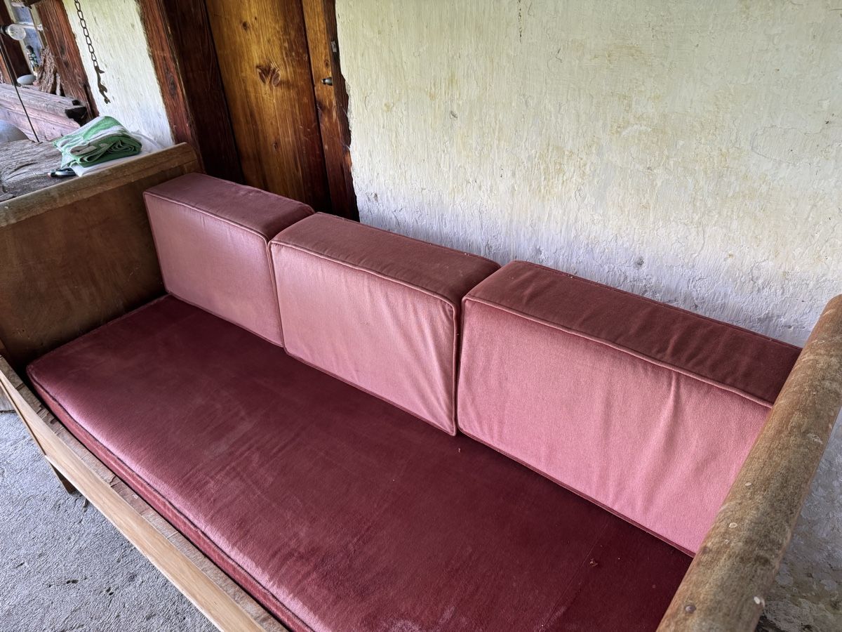 Letti: Altes kurzes Bett – Usato da Oberwil i. S. venduto da ulr_qy5d