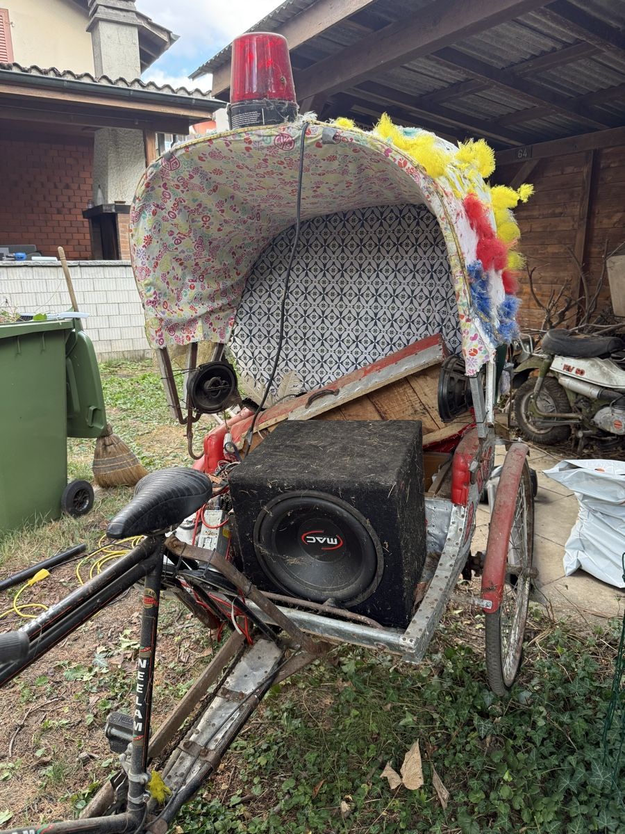 Biciclette: Rikscha mit Auto-Soundanlage und Beleuchtung – Difettoso da Zuchwil venduto da dianafrf 2