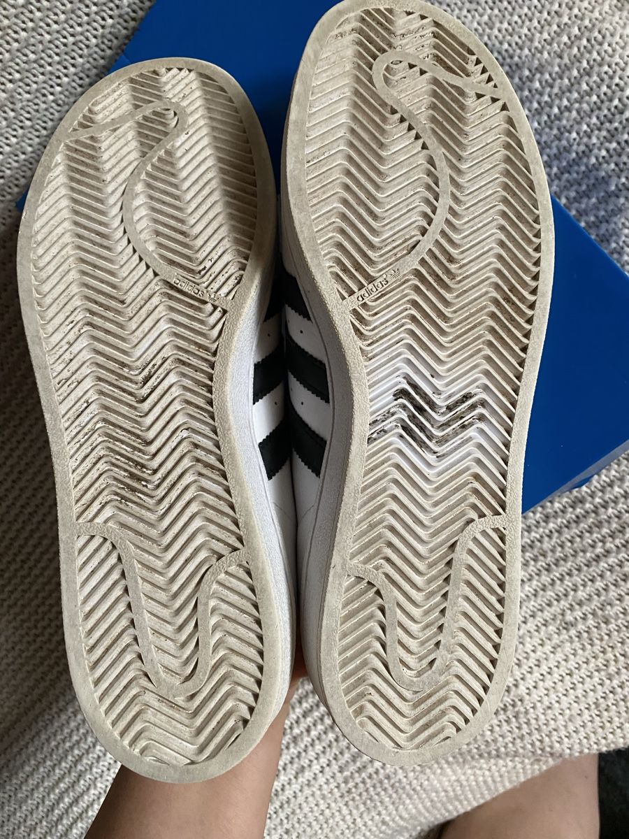 Adidas Herrenschuhe: Adidas Superstar blanches 42.5 – Gebraucht aus Geneve von Monthoux13 4