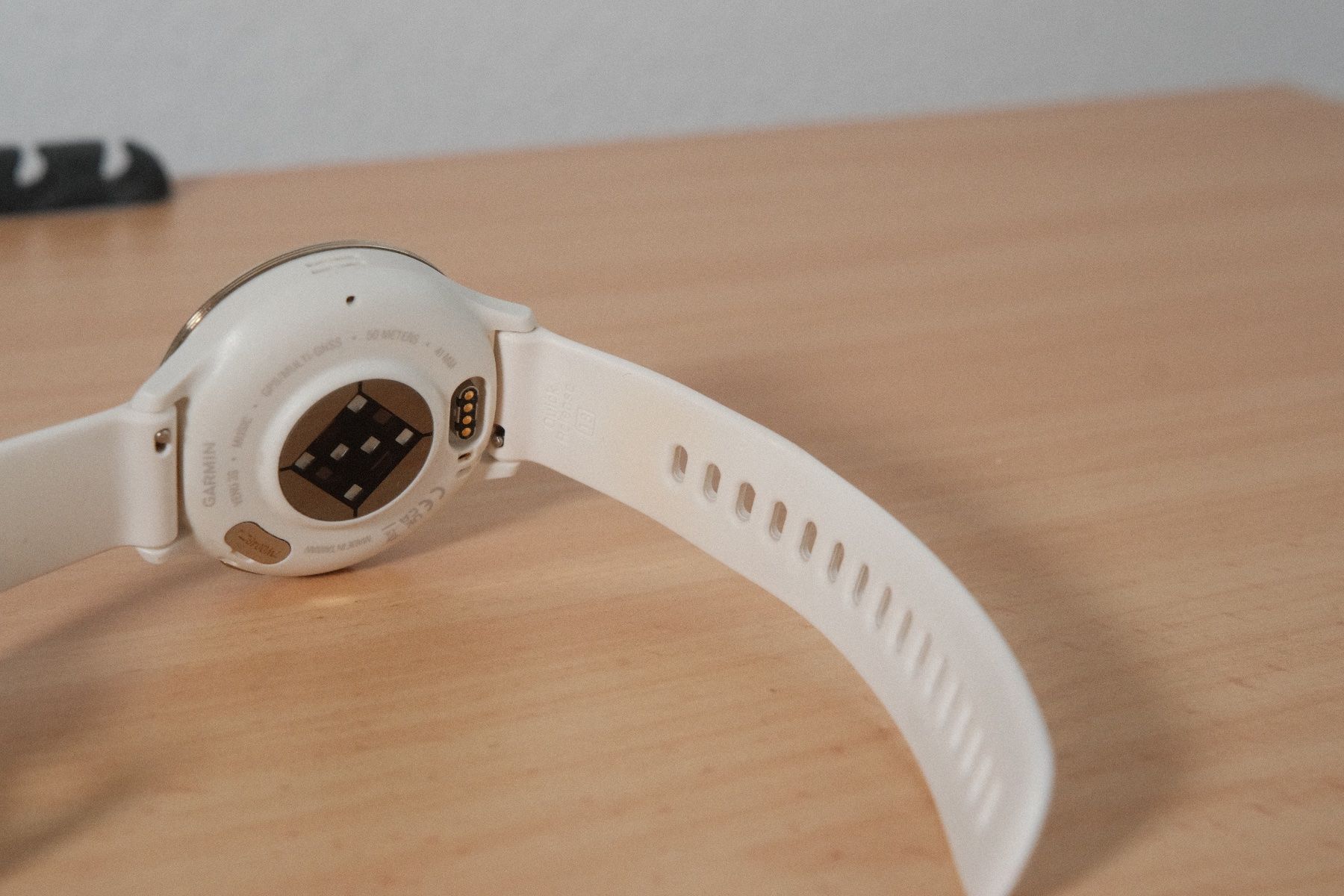 Garmin Smartwatch: Garmin Venu 3s 41mm Elfenbein/Softgold – Usato da Kreuzlingen venduto da jeje98 5
