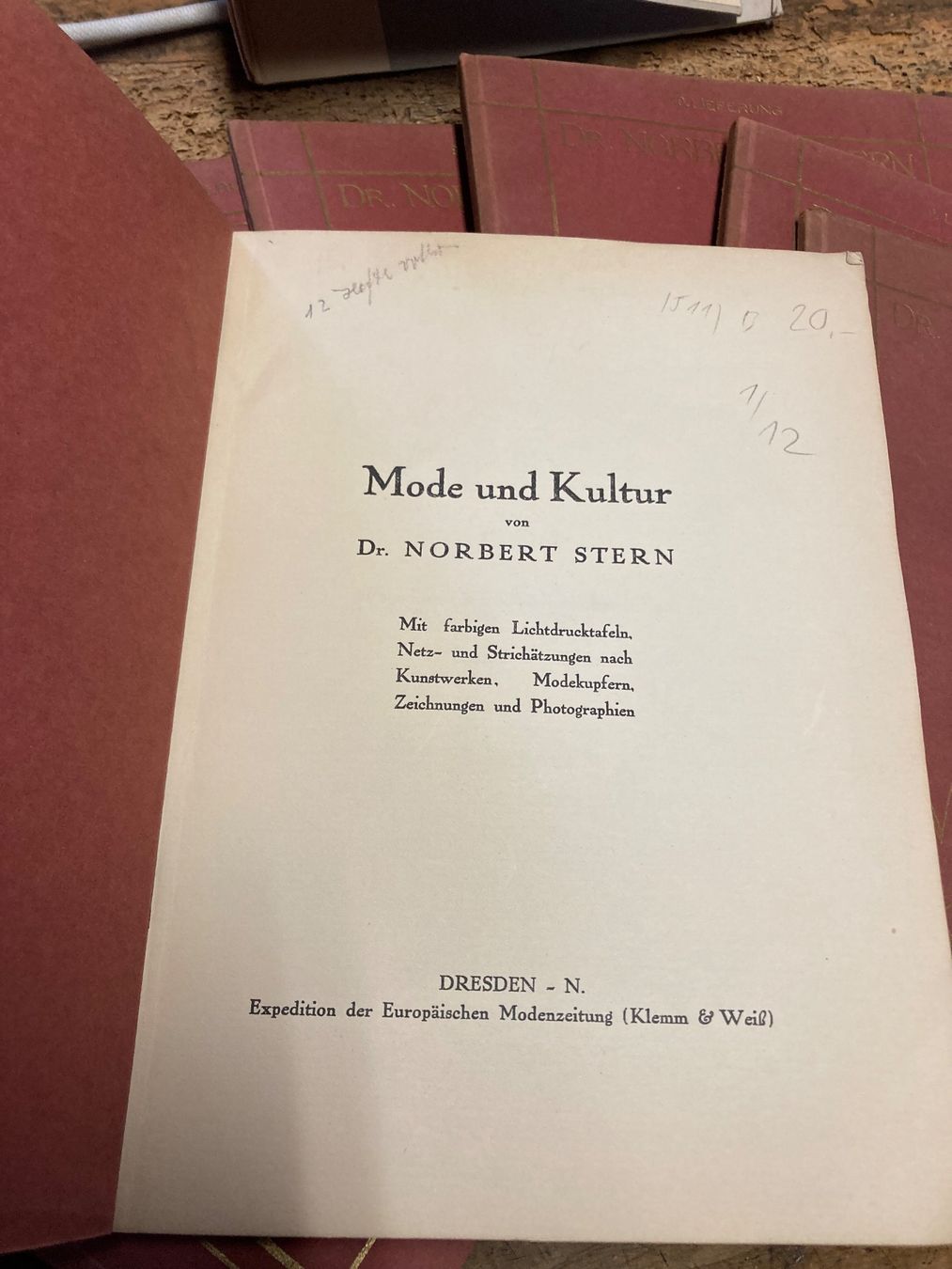 Libri: STERN Norbert MODE und KULTUR 12 Hefte – Usato da Bern venduto da Jwpm66 1
