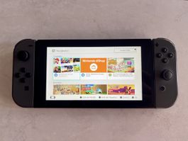 Nintendo Switch inkl. Super Mario Odyssey & Zubehör