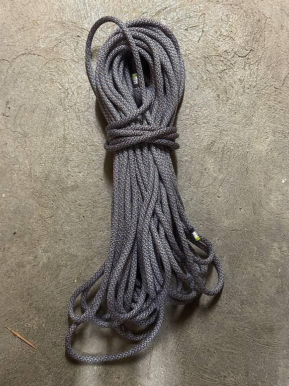 Edelrid Matériel de grimpe: Edelrid 9,8 Kletterseil 40m – D'occasion à Biel/Bienne par TrueSeller