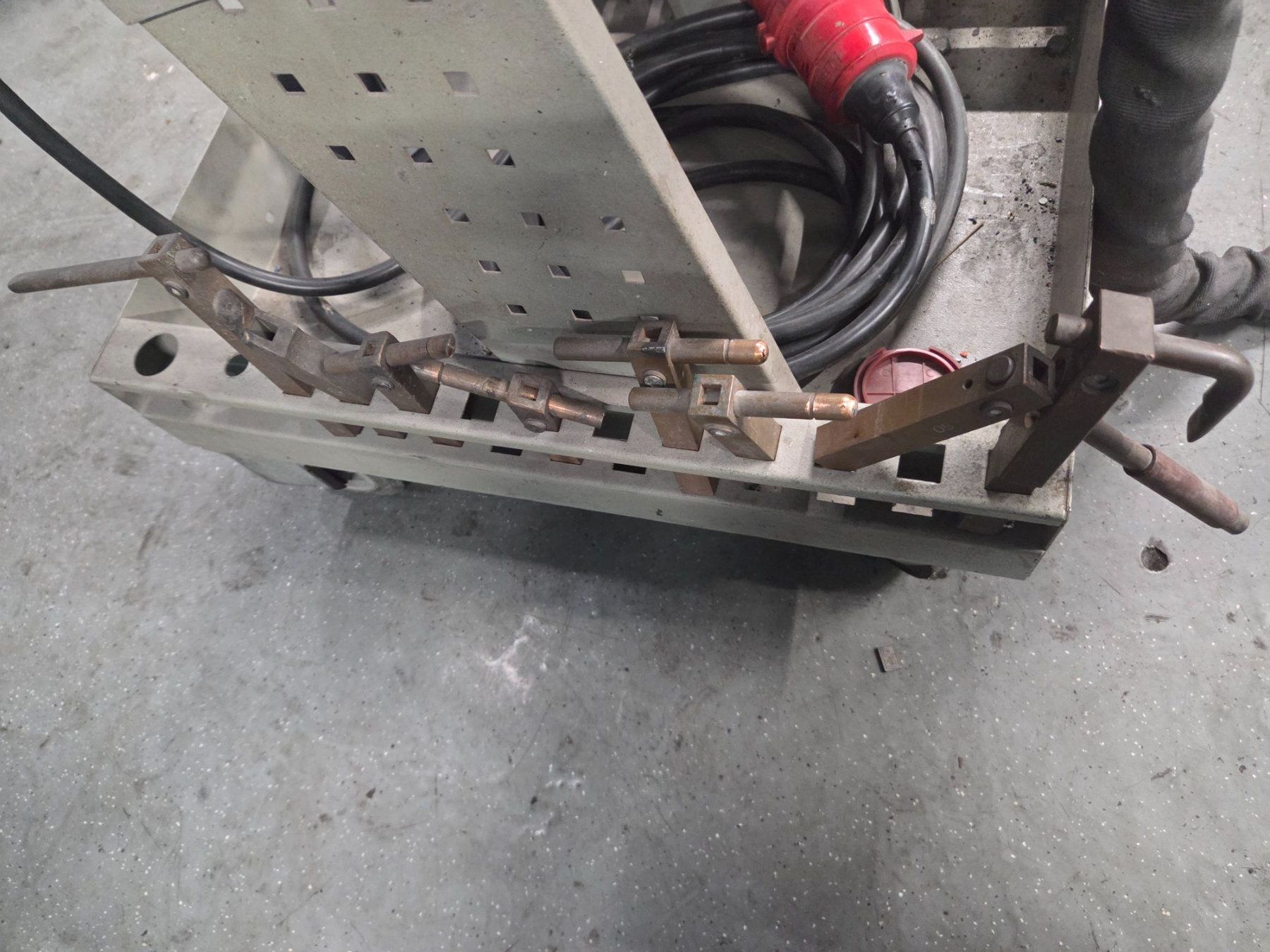 Löten & Schweissen: Elektron Multispot M83 Punktschweißgerät ab, d – Gebraucht aus Fischbach-Göslikon von 5620BremgartenAG 9
