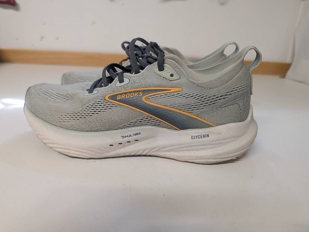 Brooks Herrenschuhe: Chaussures de course Brooks – Gebraucht aus La Chaux-de-Fonds von OmerovicBekir 1