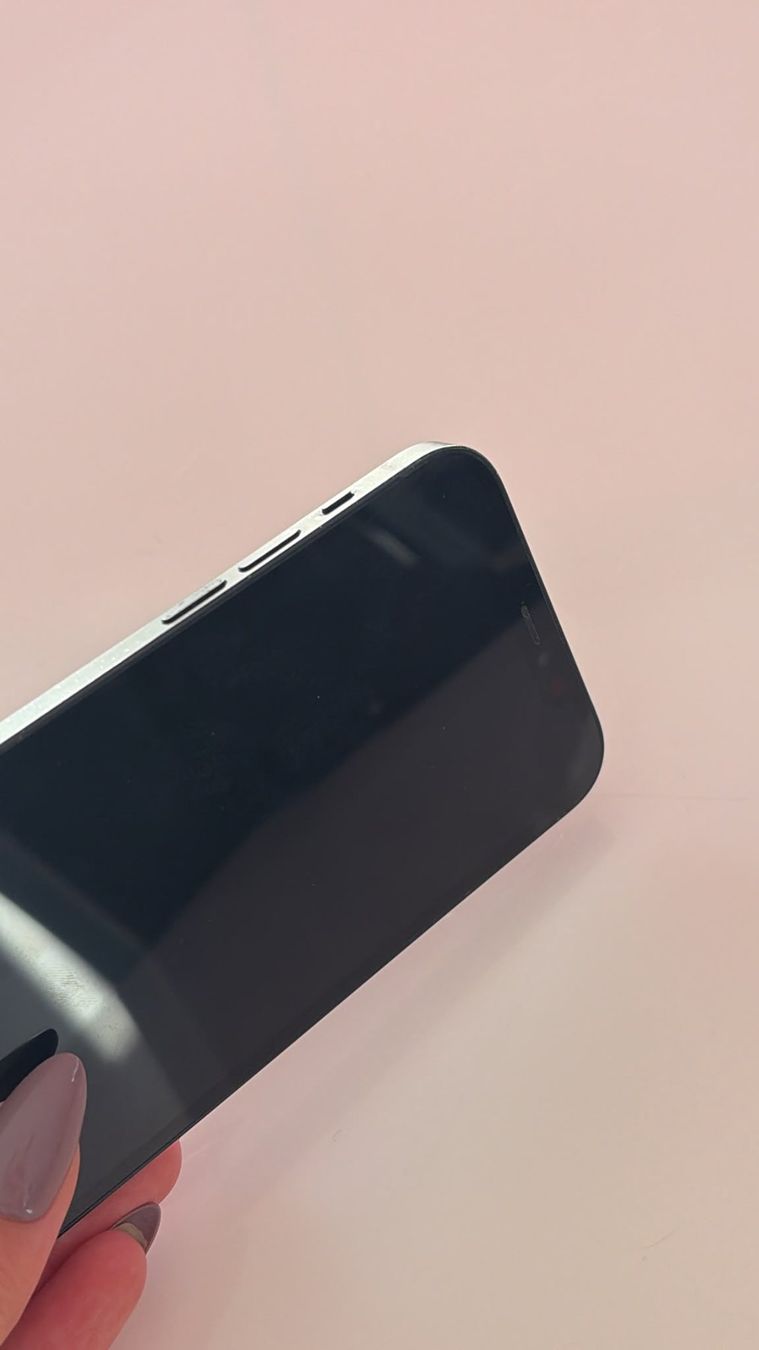 Apple Telefoni cellulari / Smartphones: I-Phone 12 – Usato da Langwiesen venduto da rheinfall59 2