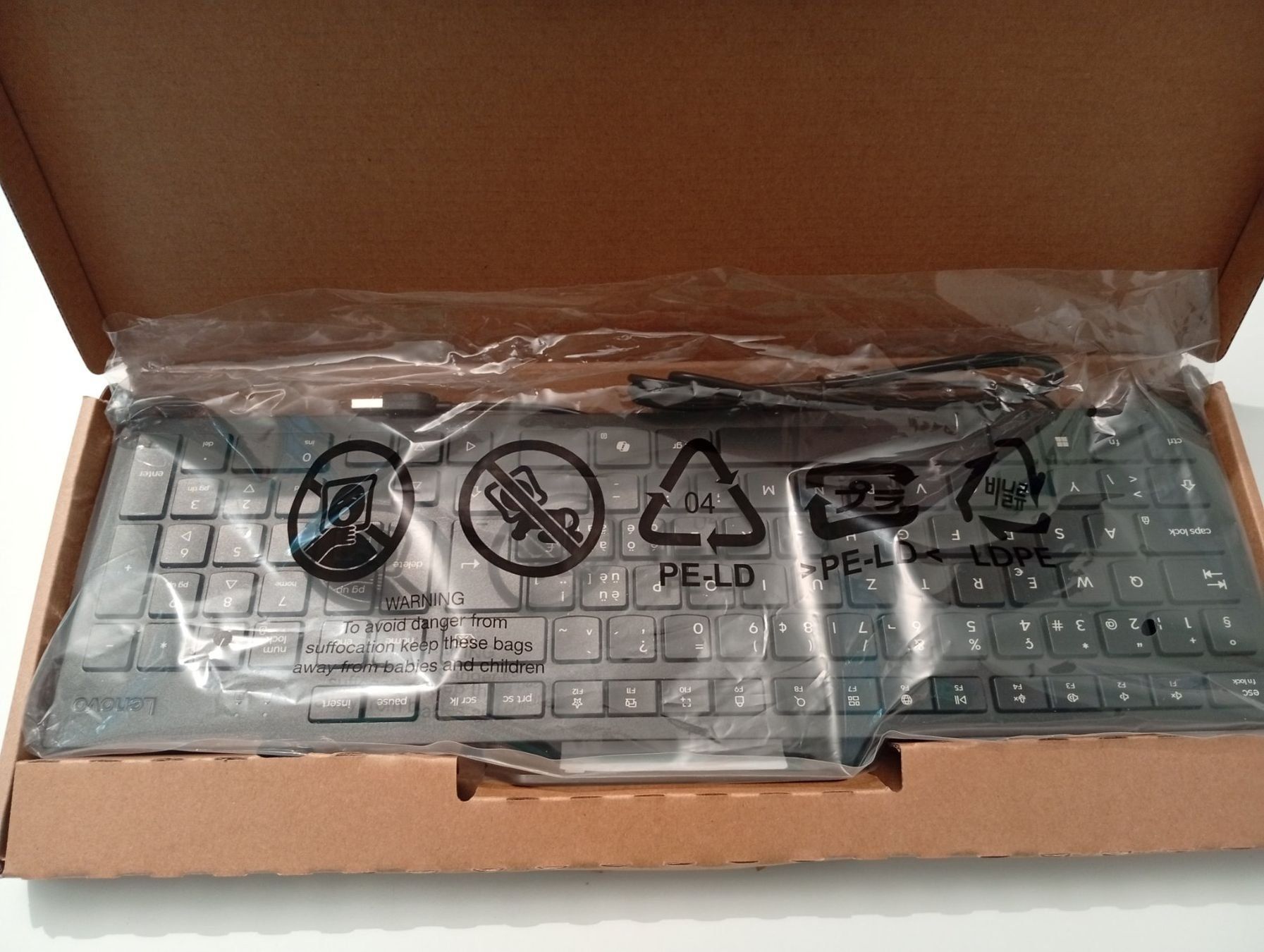 Tastiere: Lenovo-Tastatur CH und -Maus – Usato da Kloten venduto da fid_56sj 2
