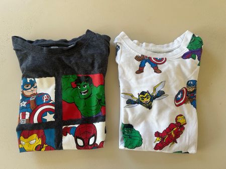 2 Baumwoll-Shirts Kinder Gr. 134