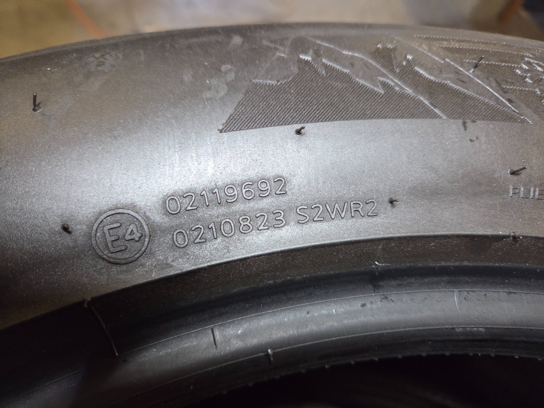 Hankook Pneumatici & Ruote complete: 4 Hankook Winterreifen – Usato da Heimisbach venduto da Lux4x4 3