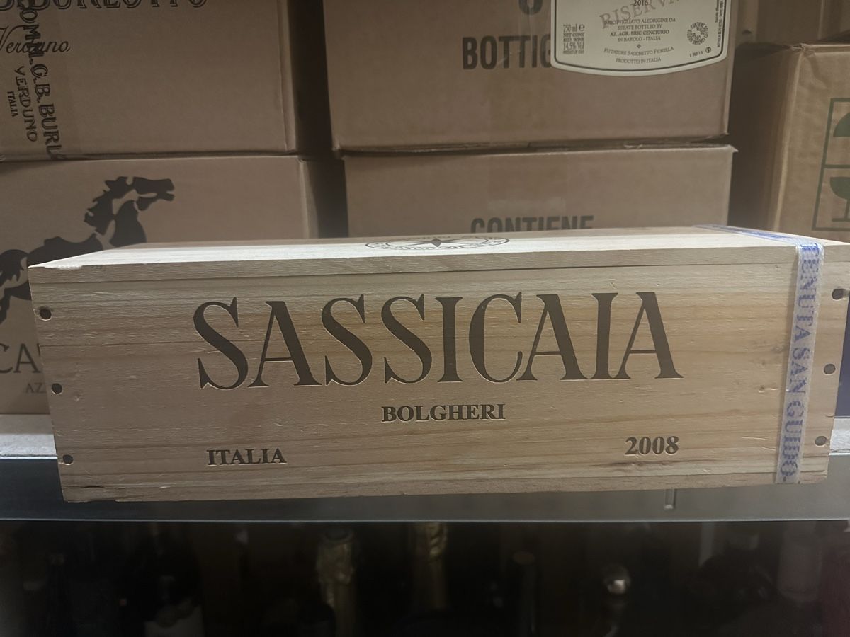 Sassicaia Vino: Sassicaia 2008 Magnum – Nuovo e nell'imballaggio originale da Troinex venduto da Airain