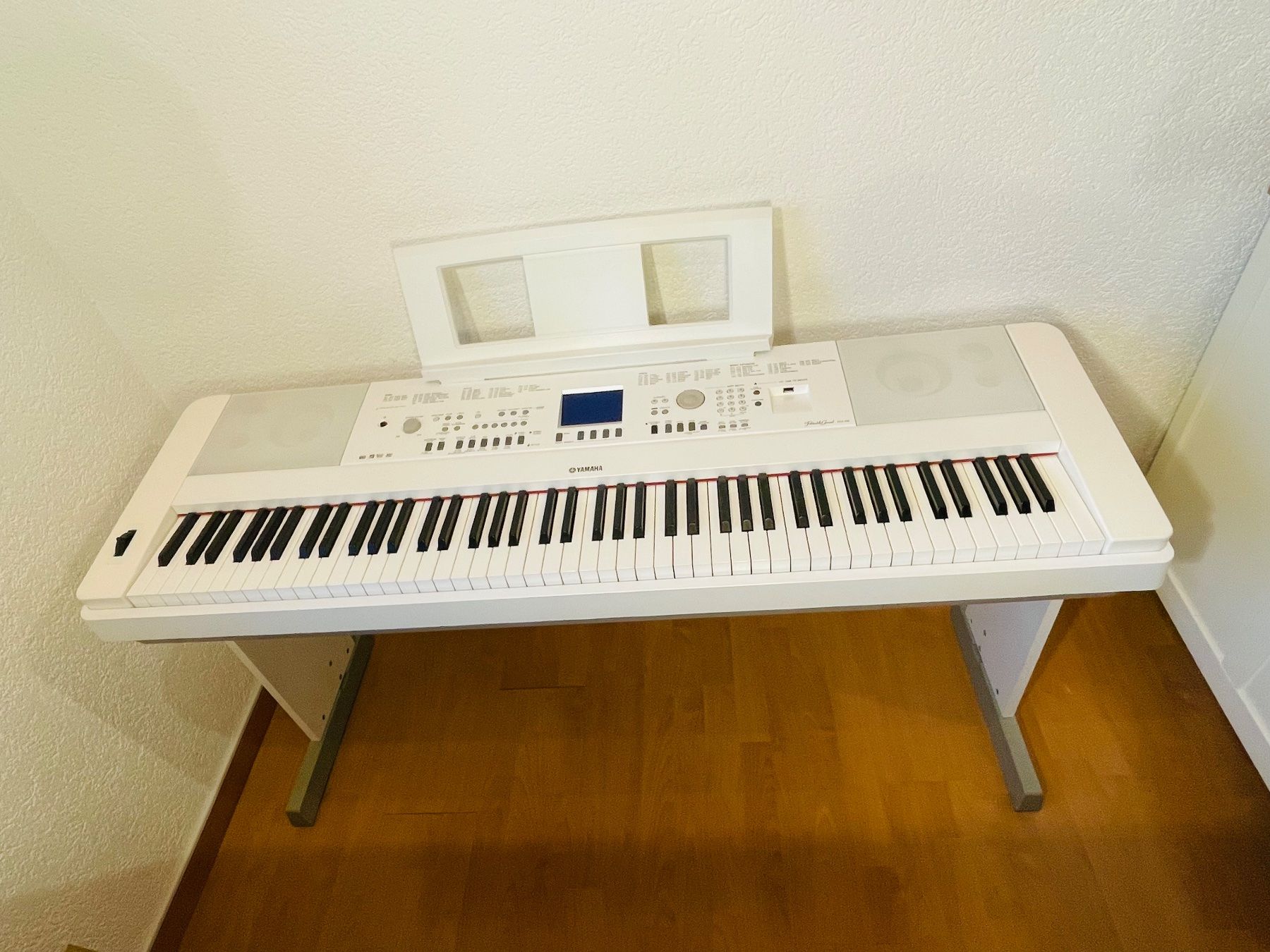 Yamaha Strumenti musicali: Yamaha DGX-650WH – Usato da Buttisholz venduto da Gregorius13 1