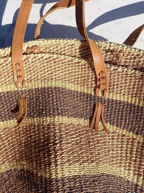 Taschen für Damen: Sac avec sangles en cuir neuf – Gebraucht aus La Chaux-de-Fonds von don_gs8z 1