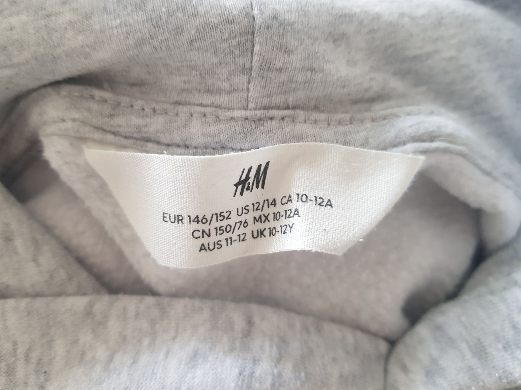 H&M Maglioni & Felpe: MÄDCHEN HOODIE VON H&M – Usato da Root venduto da LifestyleAccessoires 4