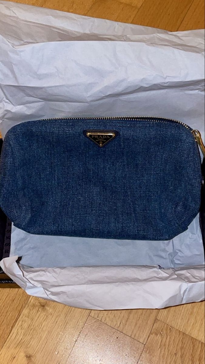 Prada Custodie per cosmetici: Prada Kosmetik Tasche Jeans Prada Bag – Nuovo e nell'imballaggio originale da Neftenbach venduto da funky16 1