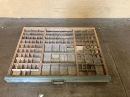 Echter Setzkasten aus Druckerei