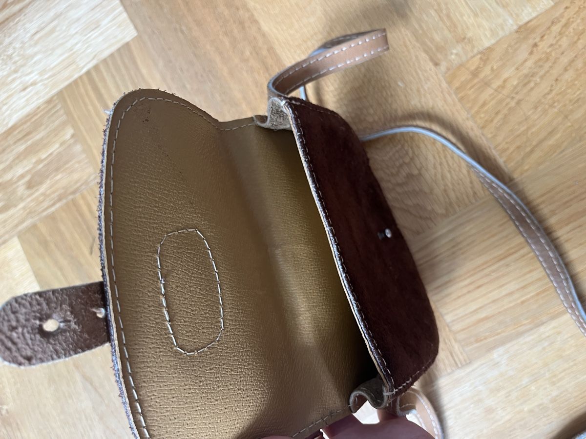 Borse: Tann's Mini-Umhängetasche aus Wildleder – Usato da Bern venduto da t.nomse 3