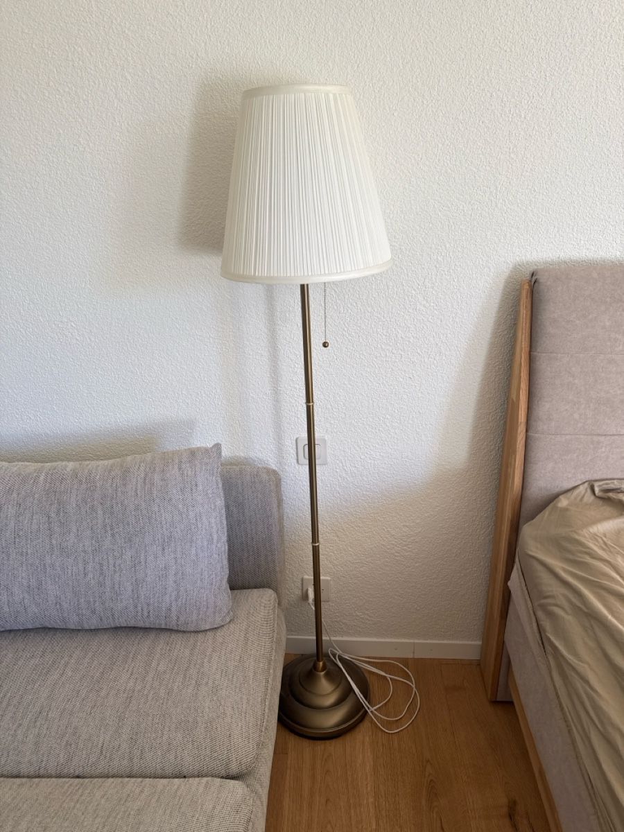 Ikea Lampade: Stehlampe – Usato da Bassersdorf venduto da Bradley81