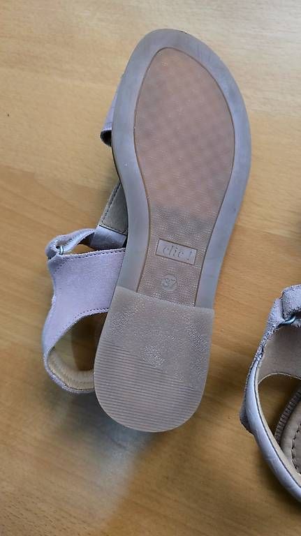 Scarpe per ragazze: clic! Mädchen Leder Klett-Sandale - 37 - – Usato da Thalwil venduto da VitaMini 3