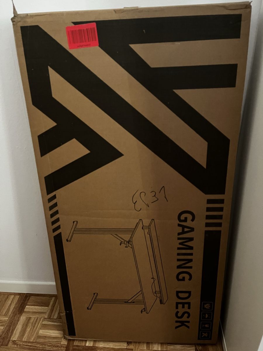 Schreibtische: Gaming Tisch mit LED-Beleuchtung, Neuwertig – Neu und originalverpackt aus Oberbipp von Zimos 1
