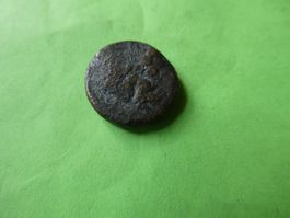 uralte Bronzemünze  Dornenkrone  18 mm     6.92 g