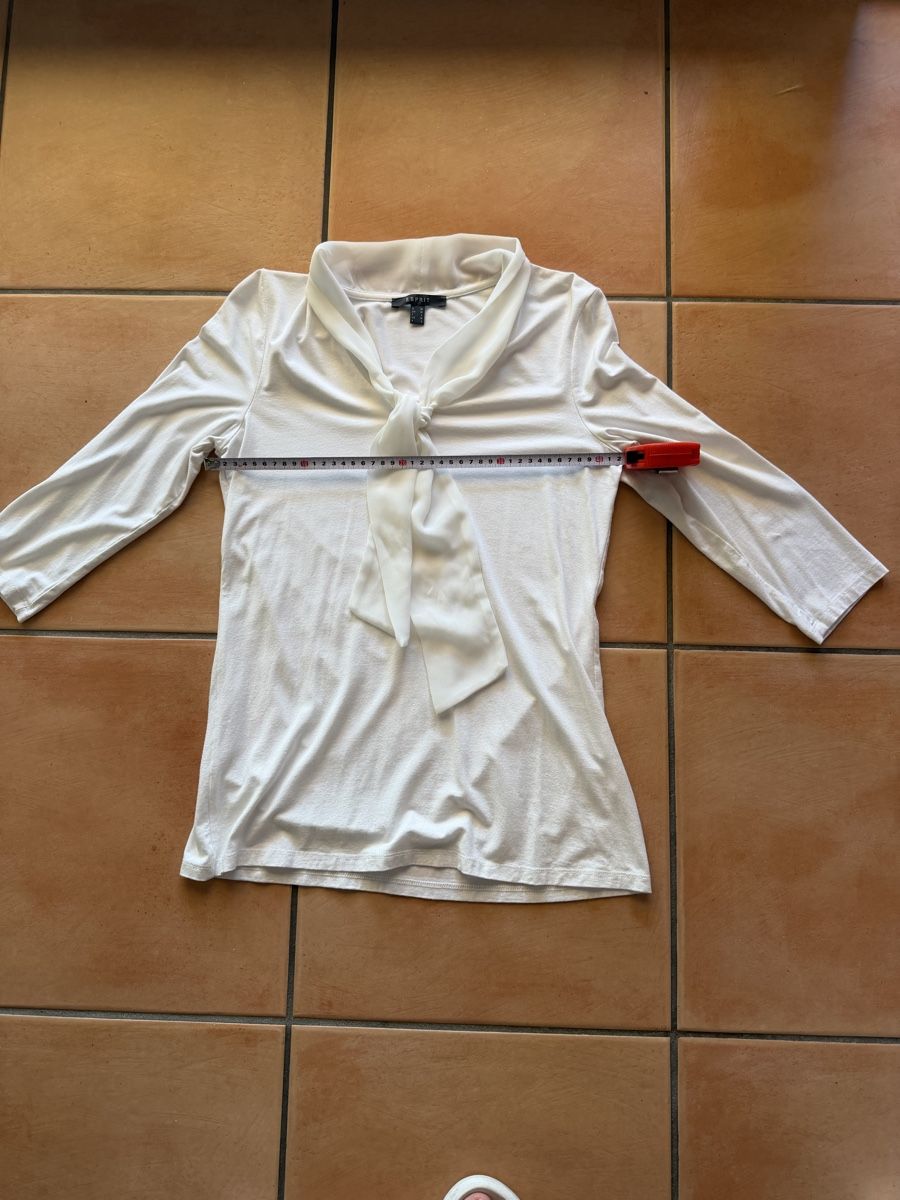 Esprit Camicette: ESPRIT Bluse Gr M  off-white mit Schleife – Usato da Bonstetten venduto da norisknofun123 1