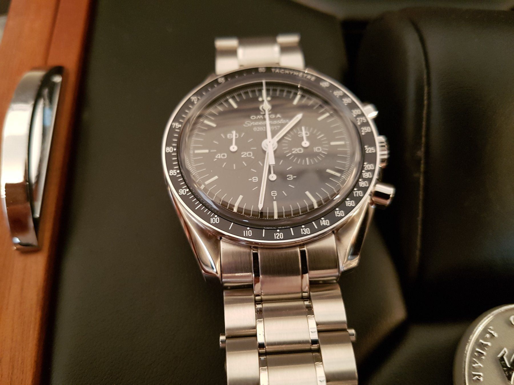 Omega Orologi: OMEGA Moonwatch, Speedmaster 50th Anniversary Ltd Series – Nuovo e nell'imballaggio originale da Wilen b. Wollerau venduto da Topclassic 2