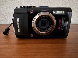 Olympus Tough TG-3 inkl. Zubehör