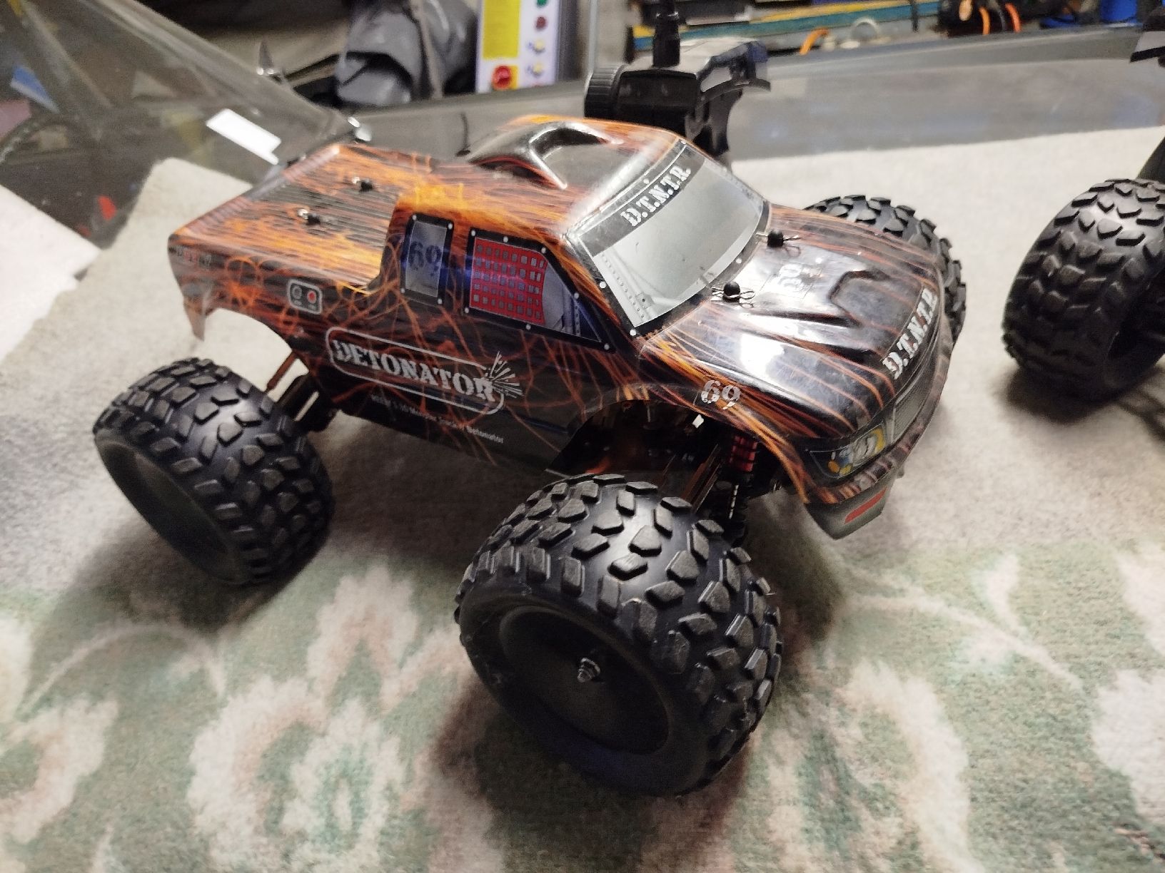 Reely Modellismo RC: Voitures RC 2x Reely Detonator – Usato da Flanthey venduto da berthgte 3