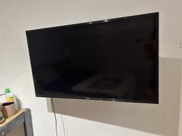Samsung Fernseher mit Wandhalterung, 32 Zoll