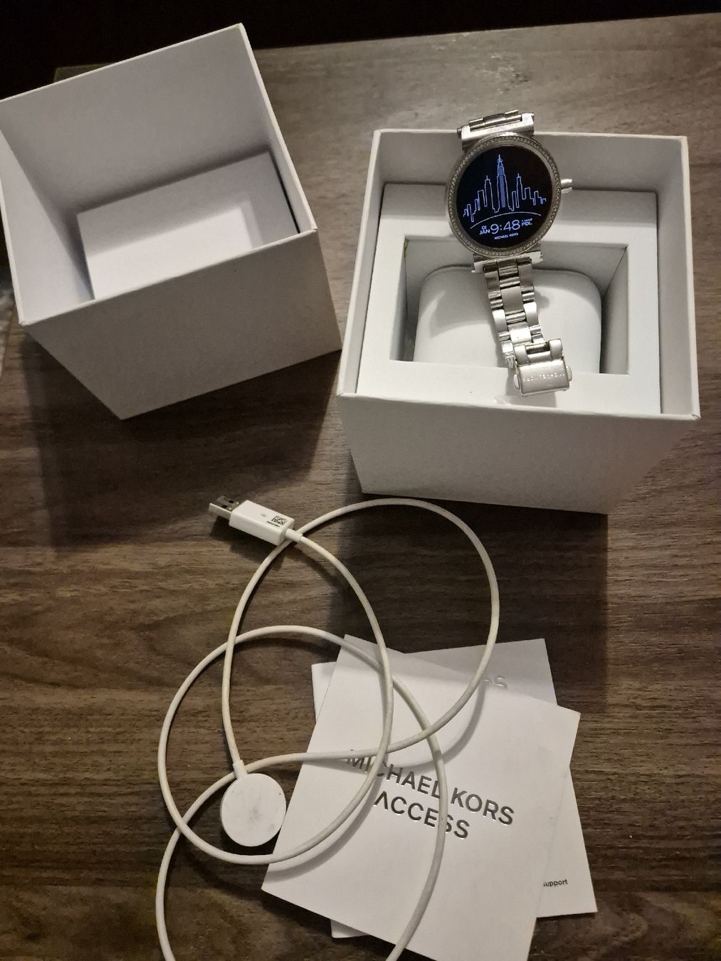 Michael Kors Smartwatch: Michael Kors Access Smartwatch - Silver/Gems💎⌚️ – Gebraucht aus Basel von and_zvv7