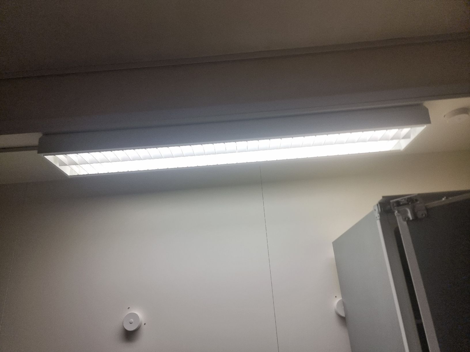 Lampadari & plafoniere: 2 Lampen für Büro oder Laden – Usato da Zürich venduto da ANU-AnimalsNeedUs 1