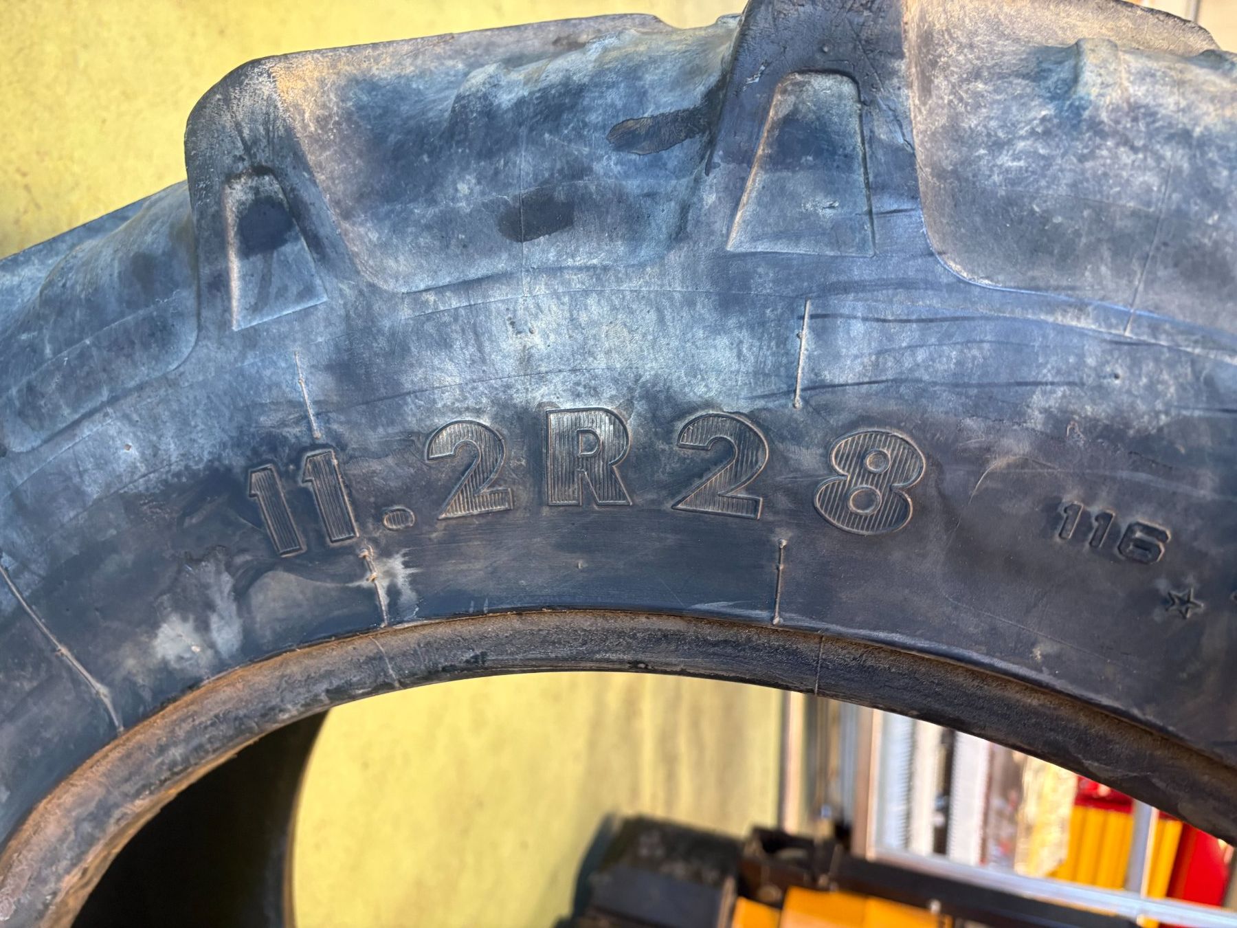 Pneumatici & Ruote complete: Reifen Paar 11.2R28 – Usato da Lätti venduto da baumi02 3