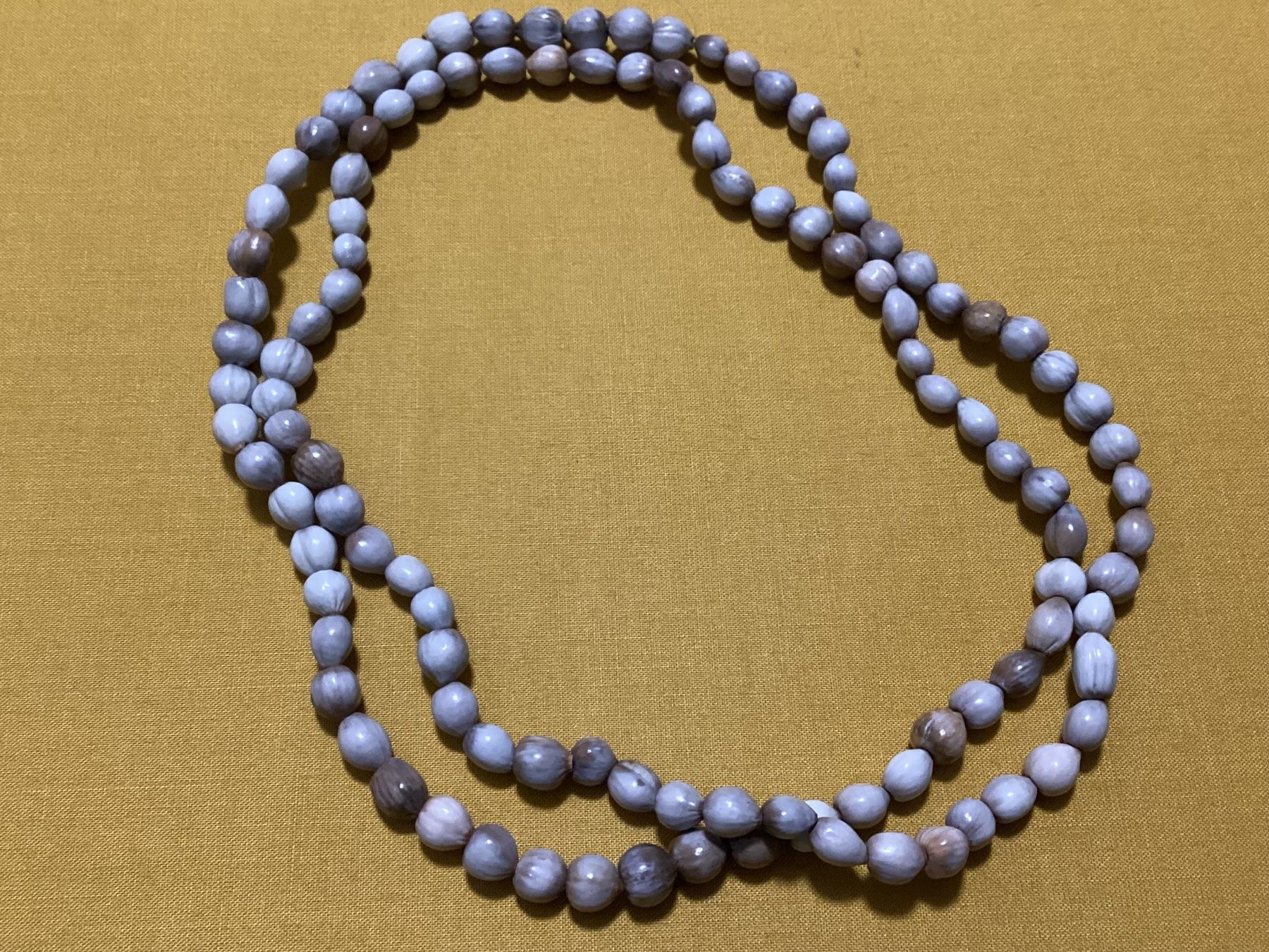 Colliers: Modeschmuck Halskette beigebraun, 102 cm lang – D'occasion à Mörschwil par Monzar 3