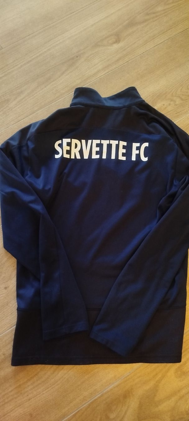 Puma Canottiere & Pantaloni: maillot Servette FC , taille M – Usato da Genève venduto da Octo-puces 1