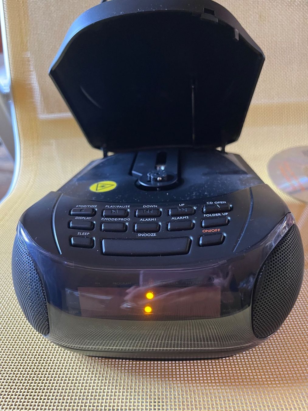 Lettore multimediale & Streamer: Radiowecker MP3 Compact Disc Digital Audio – Usato da Liestal venduto da suz_2xmj 1