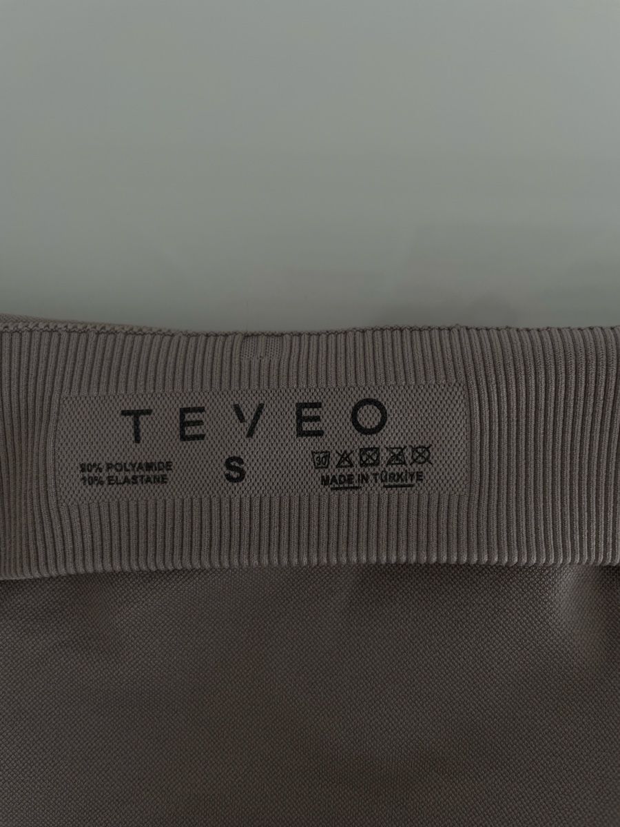 Teveo Tops: Teveo CropTop Sensation beige – Gebraucht aus Fällanden von hannah_bofinger 2