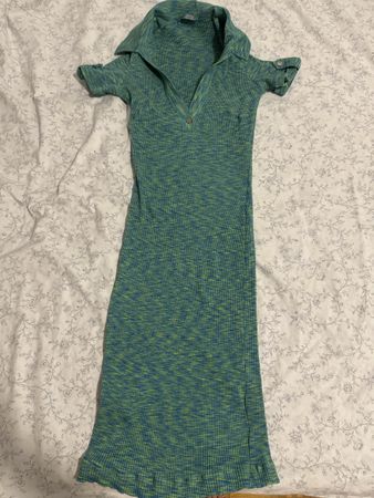 Rippkleid Guess Grösse S kurzarm gemustert