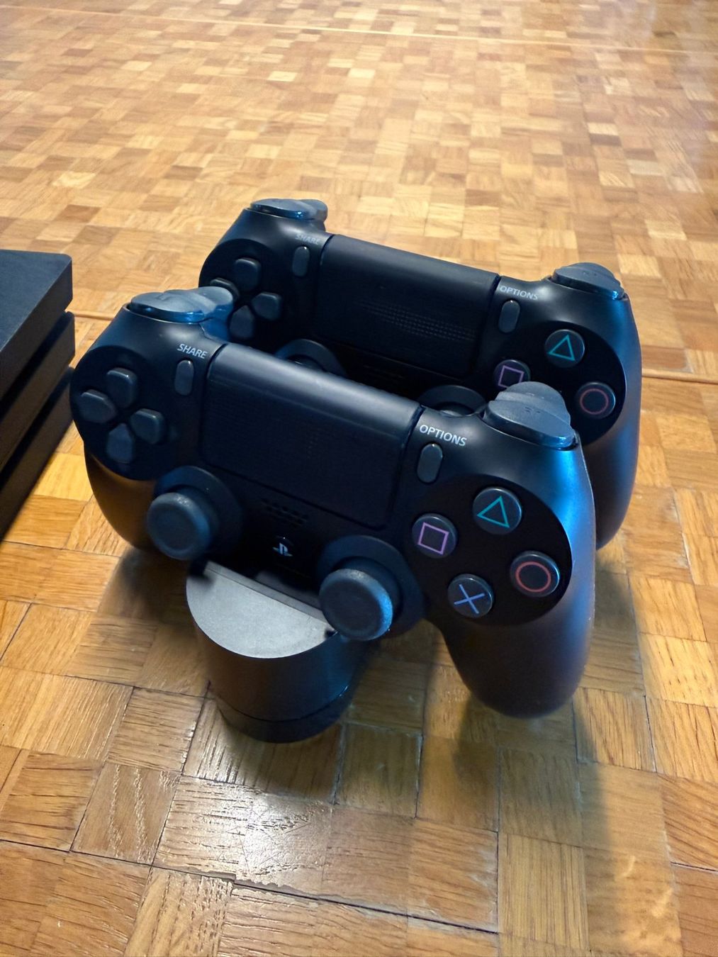Sony Console: Playstation 4 Pro 1 TB – Usato da Meikirch venduto da meineangebote 1