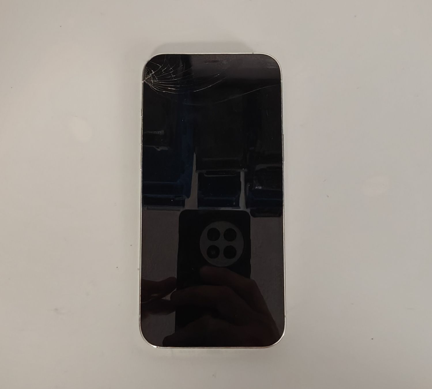Apple Telefoni cellulari / Smartphones: iPhone 12 Pro Max weiss – Difettoso da Ehrendingen venduto da Rocky985
