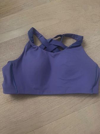 Lululemon Sport BH lila Grösse 34C gebraucht
