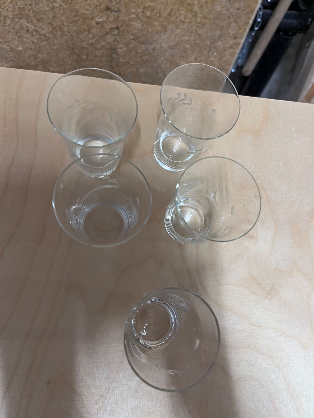 Bicchieri: 5 Weissweingläser mit Gravur – Usato da Russikon venduto da sparklingvision 2