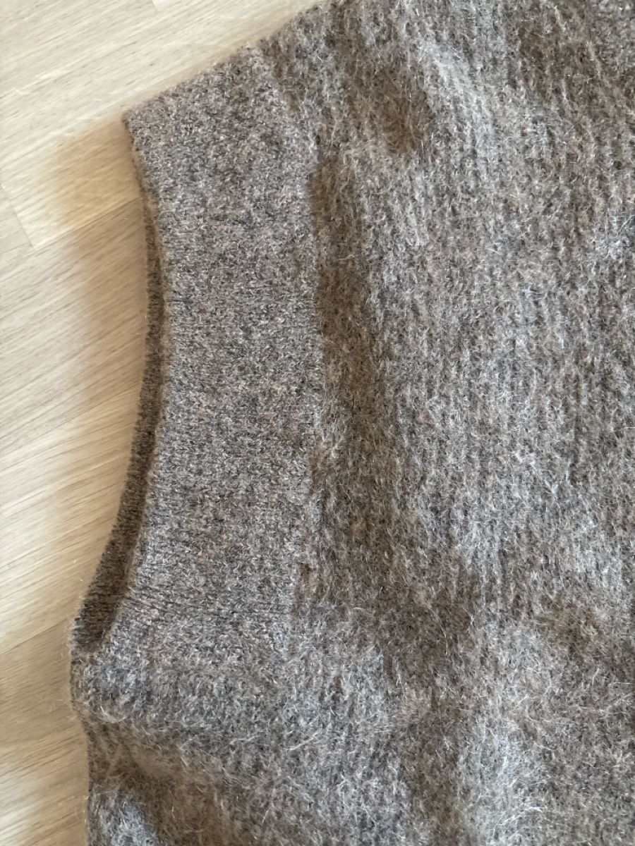 Malene Birger Pullover & Sweatshirts: Pullunder by Malene Birger – Gebraucht aus Cham von sbr_7cmv 1