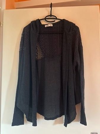 Gilet noir en maille ajourée à capuche – Hollister – T. M/L