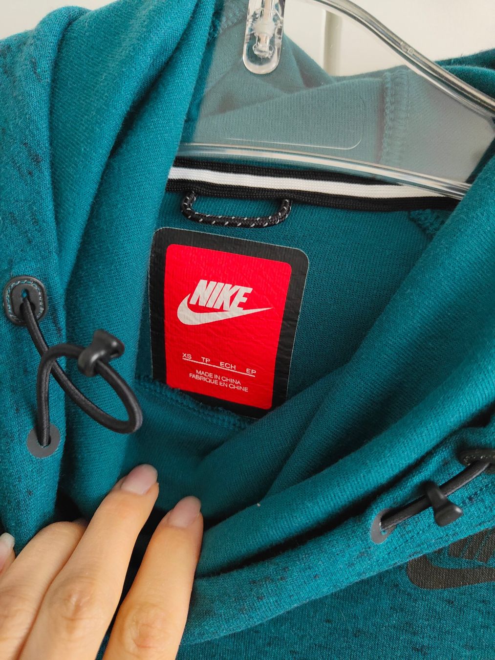 Nike Maglioni & Felpe: Nike Hoodie - Grösse XS – Usato da Rickenbach b. Wil venduto da Beautiful.Things 4
