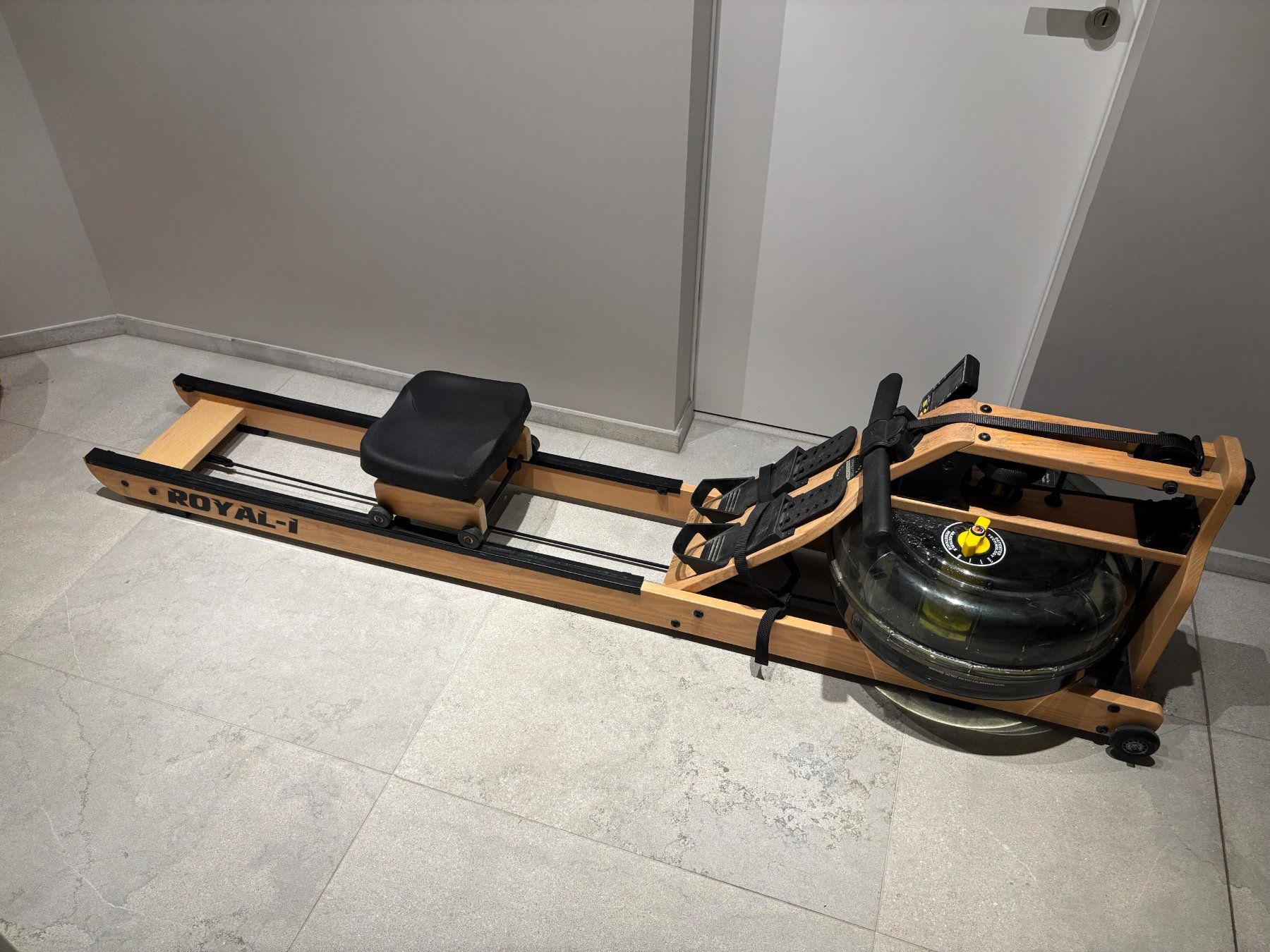 Vélos d'appartement: Water Rower First Degree - mit Mängel – D'occasion à Bottmingen par ste_y7dz