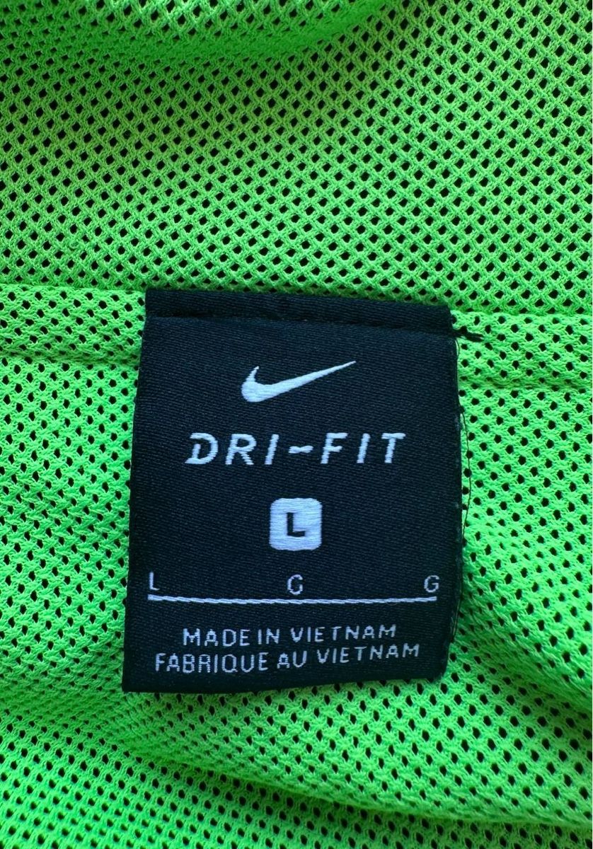 Nike Jacken: Nike Jacke  – Gebraucht aus Pfäffikon ZH von Nataliia. 2