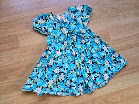 Wunderschönes Kleid von Voganto Kids für 4 Jährige
