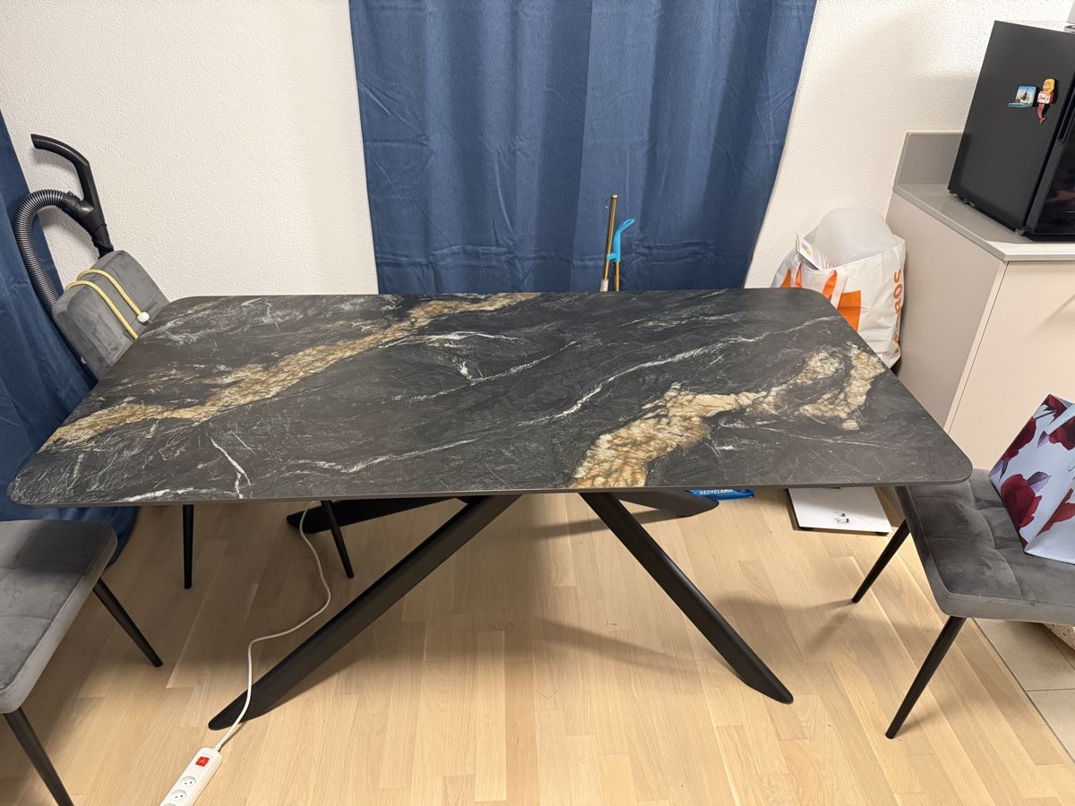Tables: Tisch in Marmoroptik – D'occasion à Hunzenschwil par MichaelBanger0