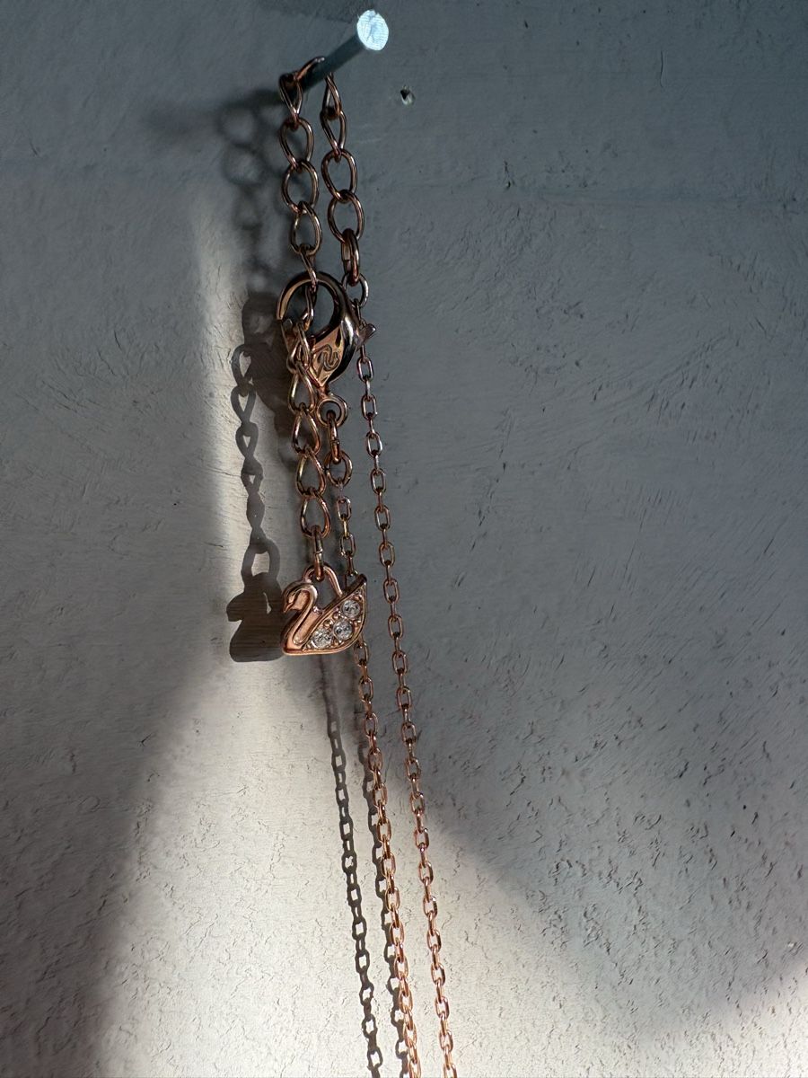 Swarovski Catenine: Swarovski Kette Schwan rosé-gold – Nuovo (secondo la descrizione) da Weisslingen venduto da Ali_z8vw 1