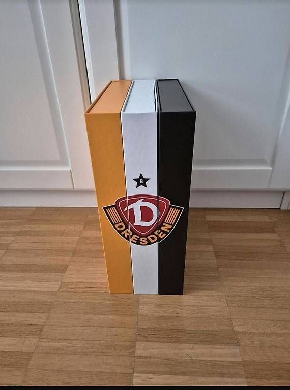 Canottiere & Pantaloni: Dynamo Dresden Retro Trikotboxen 2023 – Usato da Steffisburg venduto da leizte74 3